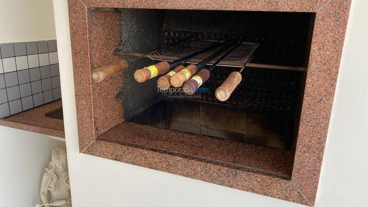 Apartamento para aluguel de temporada em Itapema (Meia Praia)