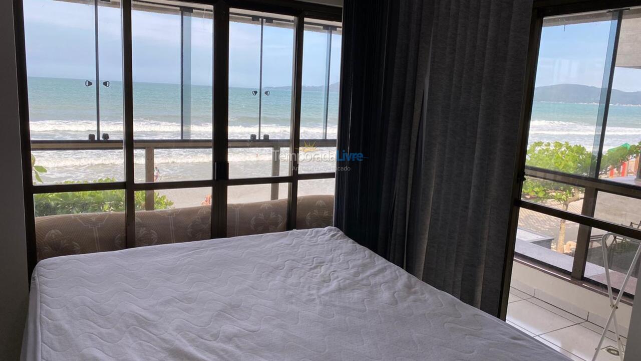 Apartamento para aluguel de temporada em Itapema (Meia Praia)