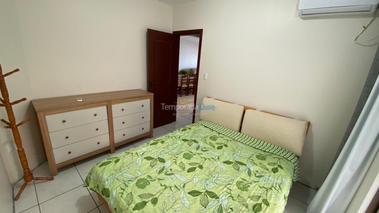 Apartamento para aluguel de temporada em Itapema (Meia Praia)