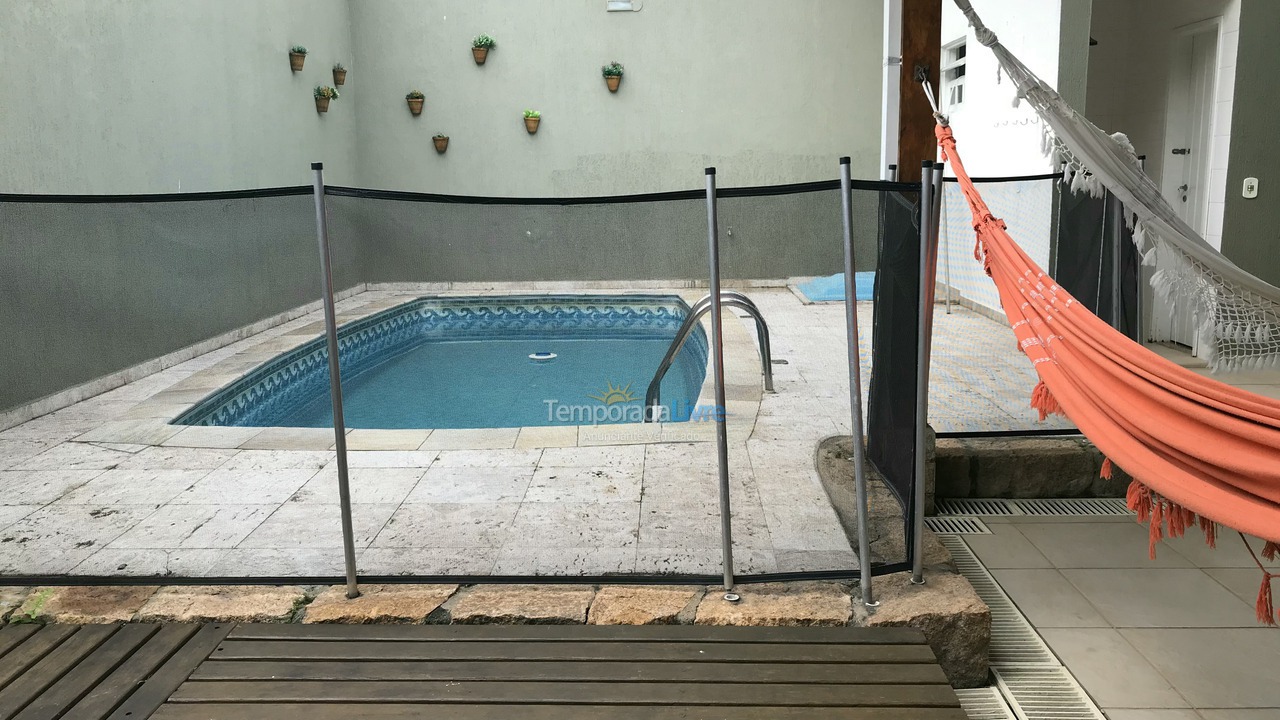 House for vacation rental in Ubatuba (Praia do Lázaro)