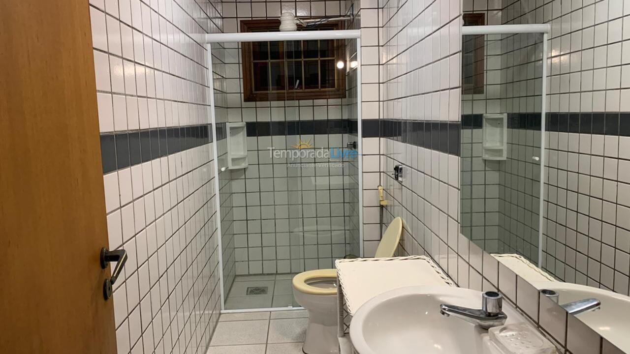 Apartamento para aluguel de temporada em Ubatuba (Praia Grande)