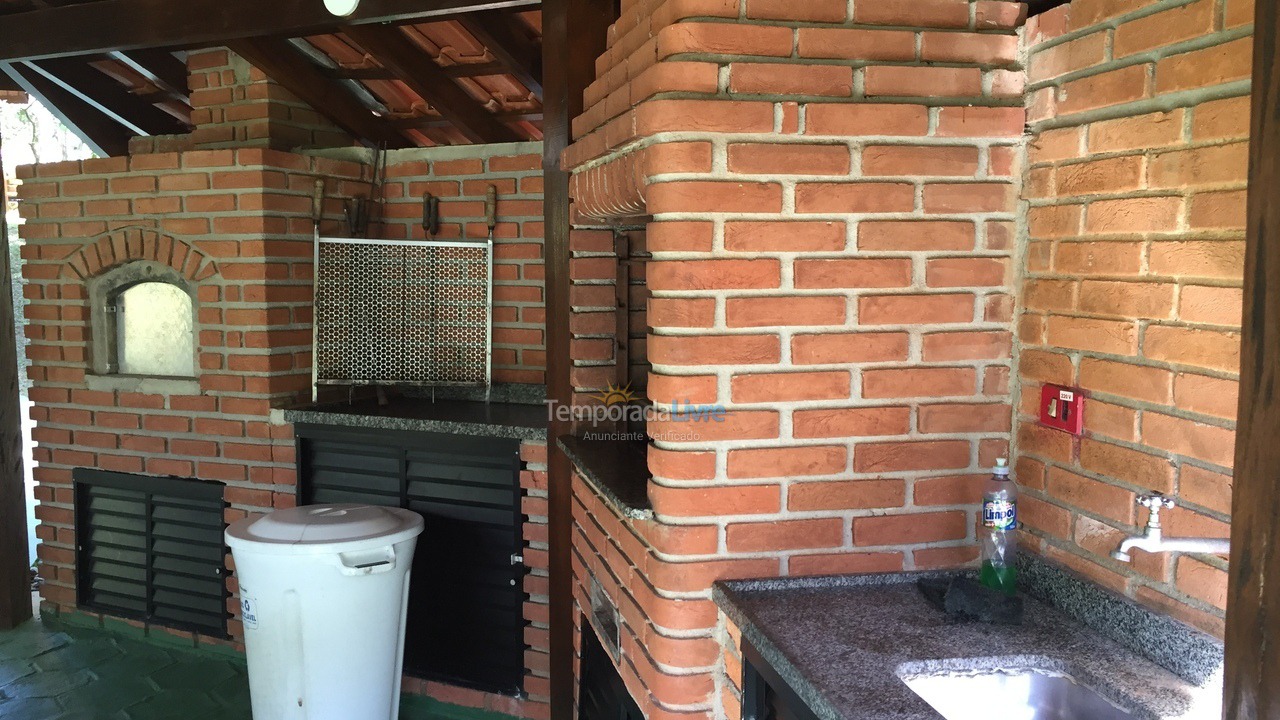 Apartamento para aluguel de temporada em Bertioga (Riviera de São Lourenço)