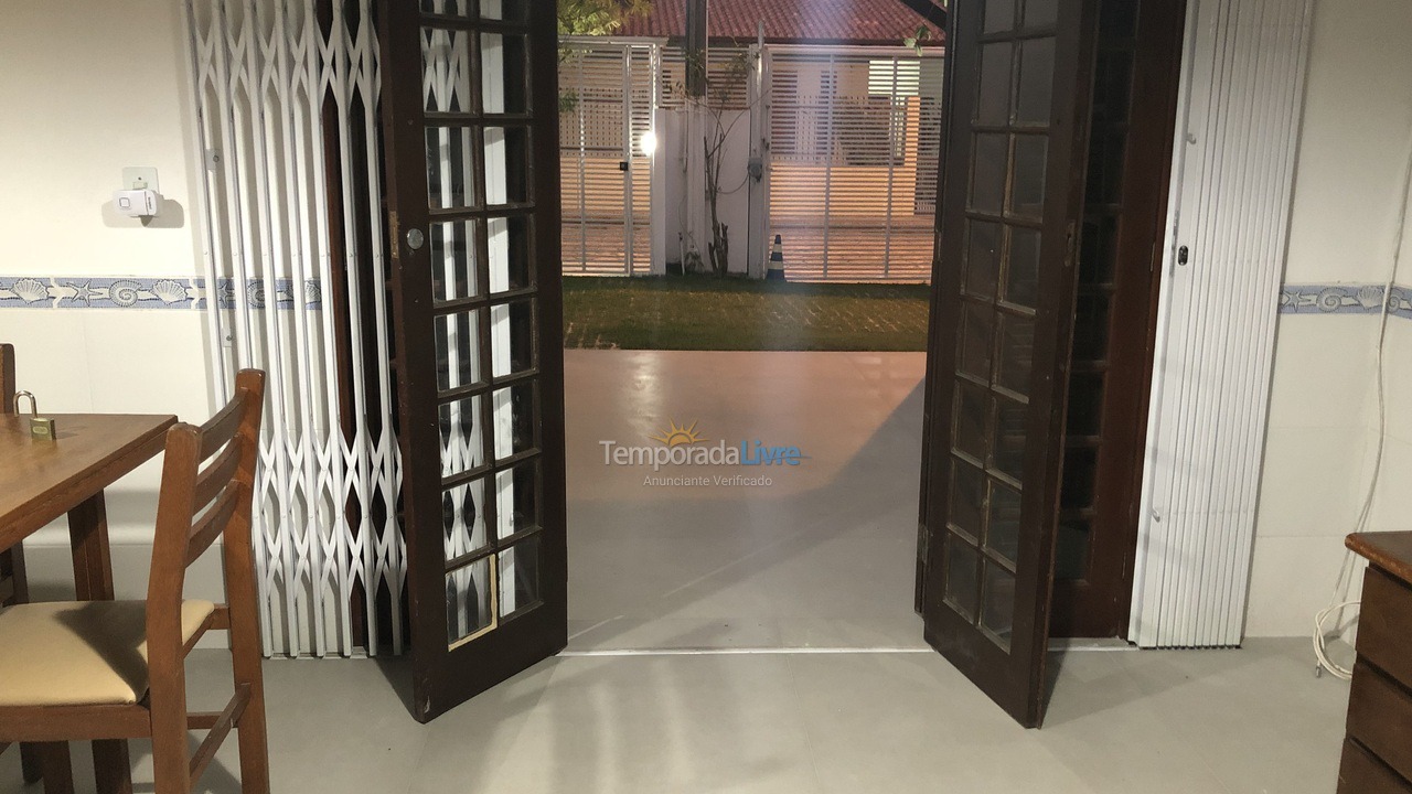 Casa para aluguel de temporada em Florianopolis (Praia dos Ingleses)