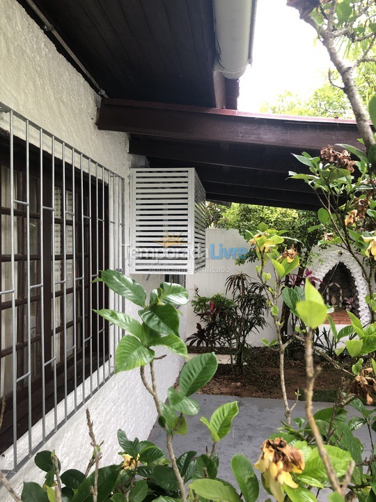 Casa para aluguel de temporada em Florianopolis (Praia dos Ingleses)