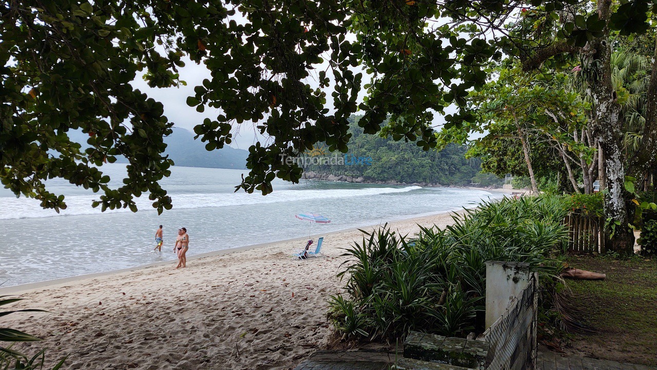 Casa para aluguel de temporada em Ubatuba (Praia do Lázaro)
