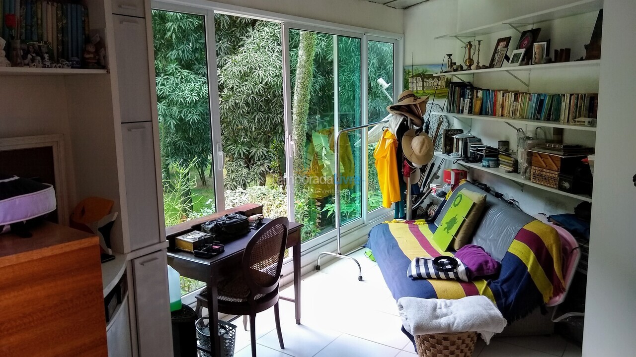 Casa para aluguel de temporada em São Sebastião (Guaecá)