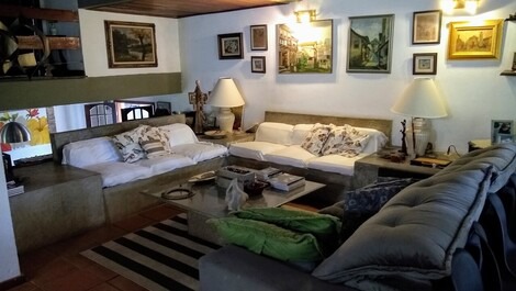 Sala de estar com lareira