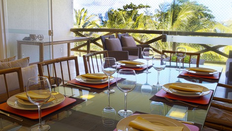 GUARAJUBA COBERTURA frente praia "Pé na Areia''
