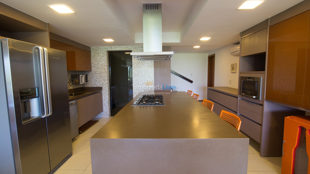 Apartamento para aluguel de temporada em Camaçari (Praia de Guarajuba)