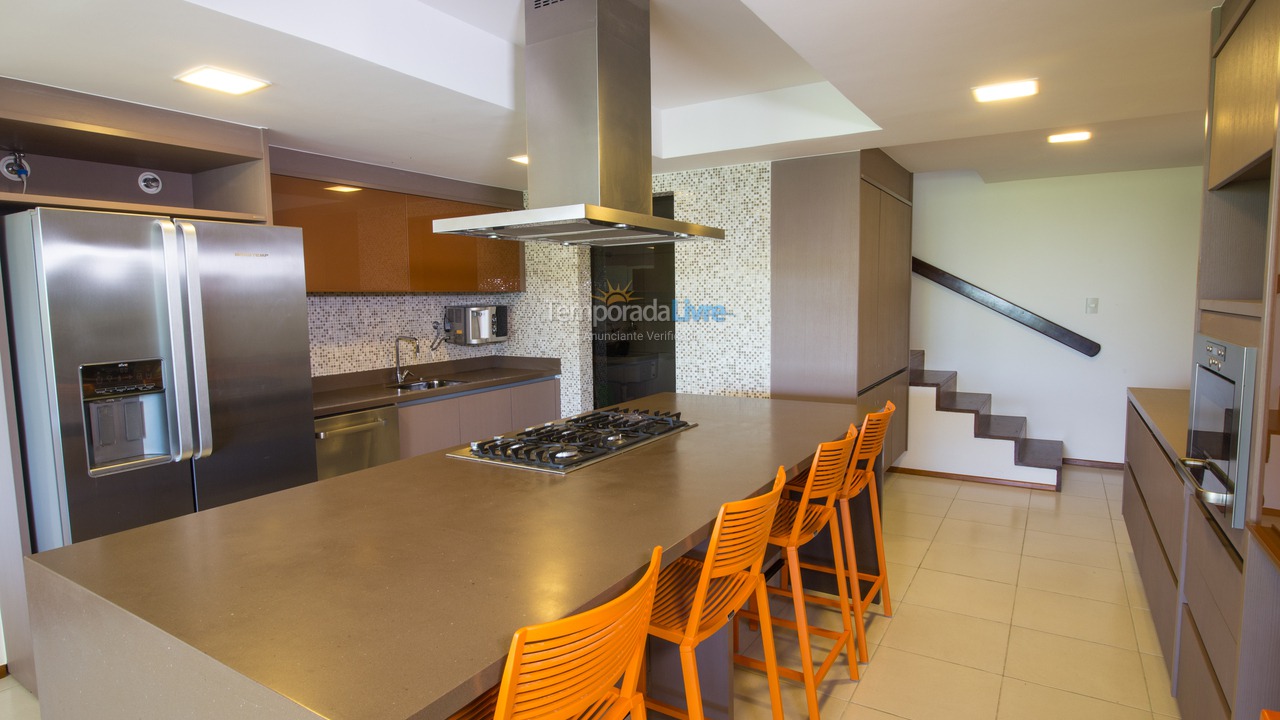 Apartamento para aluguel de temporada em Camaçari (Praia de Guarajuba)