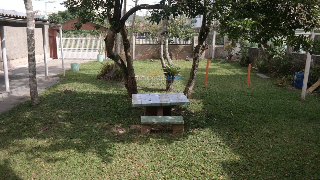 Casa para aluguel de temporada em Bombinhas (Mariscal)
