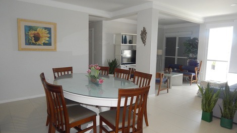 APARTAMENTO CON VISTAS AL MAR