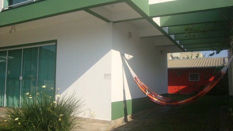 Sobrado com 3 ou 5 quartos na praia de Mariscal