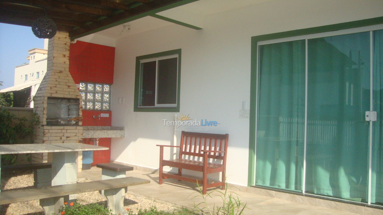 Casa para aluguel de temporada em Bombinhas (Canto Grande)