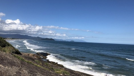 Chalet Morada do Sol, on Boraceia beach for up to 6 people