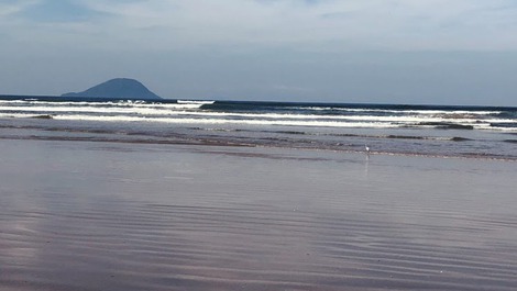 Chalet Morada do Sol, on Boraceia beach for up to 6 people