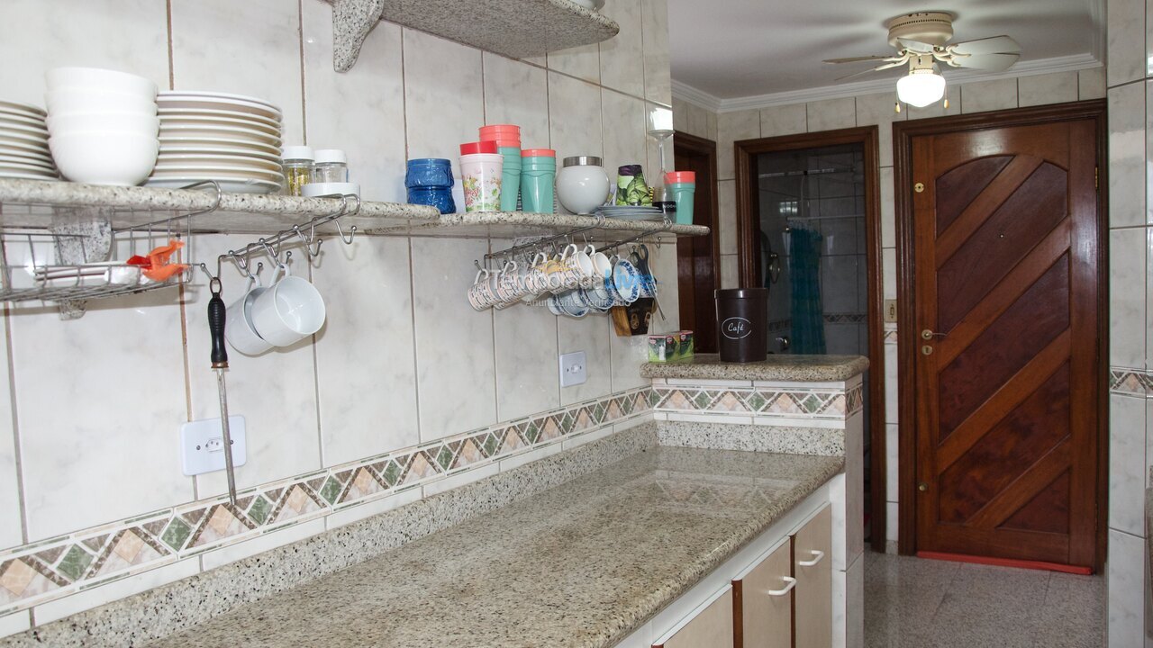 Apartment for vacation rental in Guarujá (Enseada)