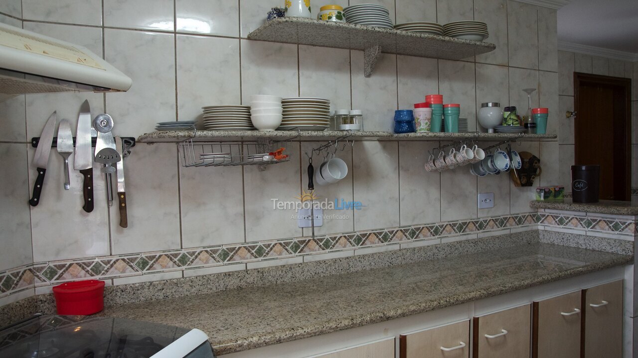 Apartment for vacation rental in Guarujá (Enseada)