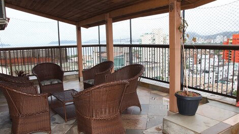 SPECTACULAR TRIPLEX COVERED OIL GUARUJÁ