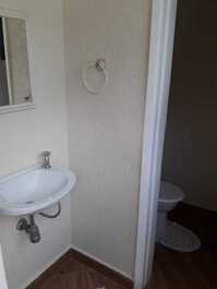 lavabo -  pavimento superior