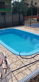 Belíssimo sobrado com Ac em todos os quartos, piscina,WI-FI