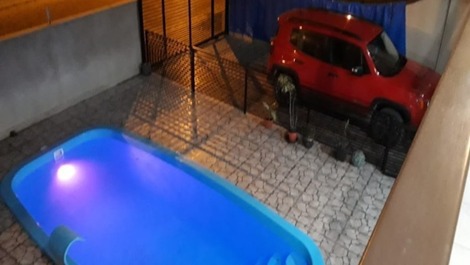 Belíssimo sobrado com Ac em todos os quartos, piscina,WI-FI