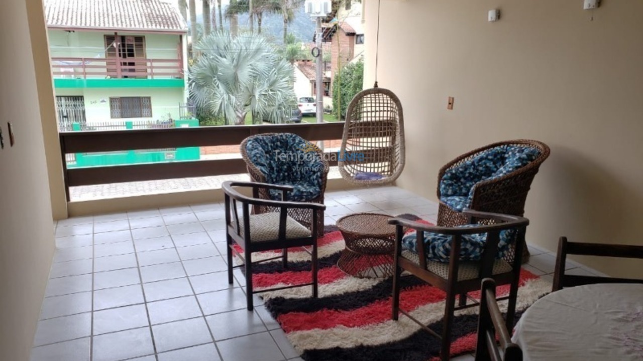 Casa para aluguel de temporada em São Francisco do Sul (Enseada)