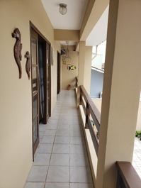 Belíssimo sobrado com Ac em todos os quartos, piscina,WI-FI