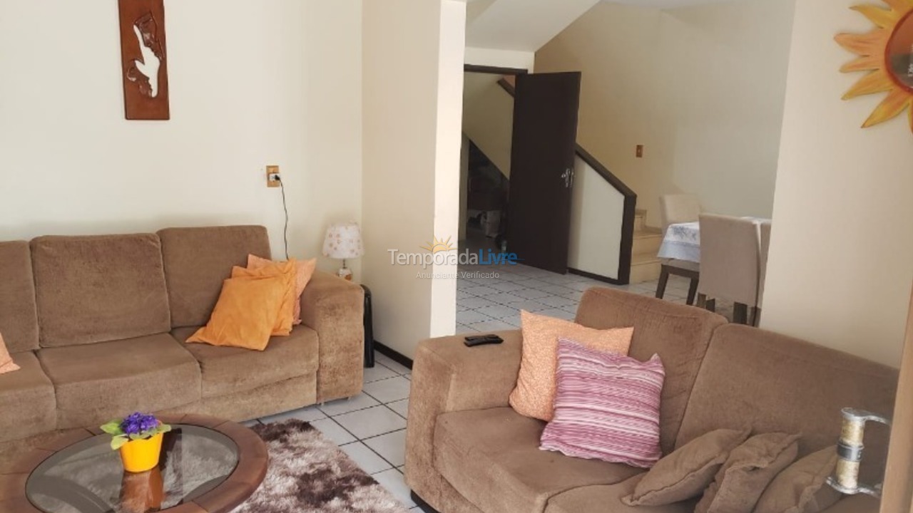 Casa para aluguel de temporada em São Francisco do Sul (Enseada)