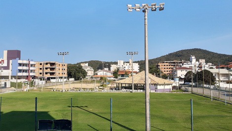 Vista sacada - quadra esportiva