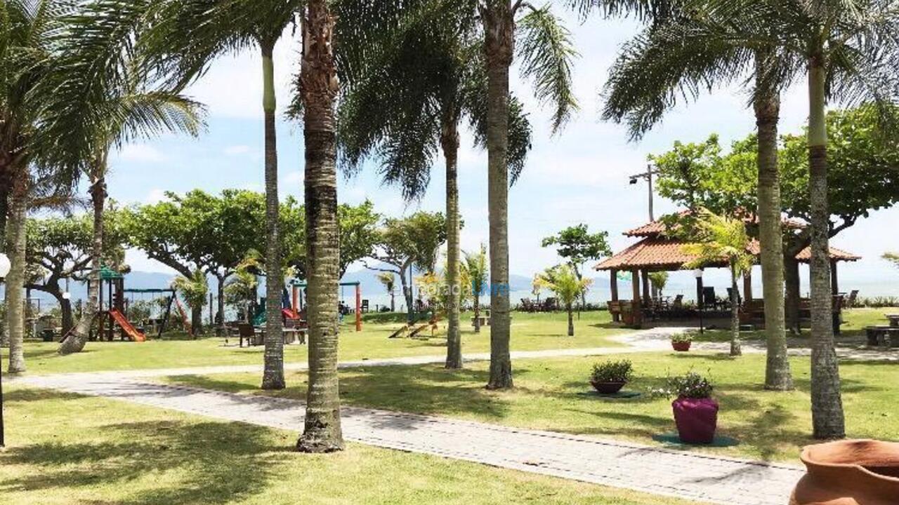 Casa para aluguel de temporada em Florianópolis (Jurere Tradicional)