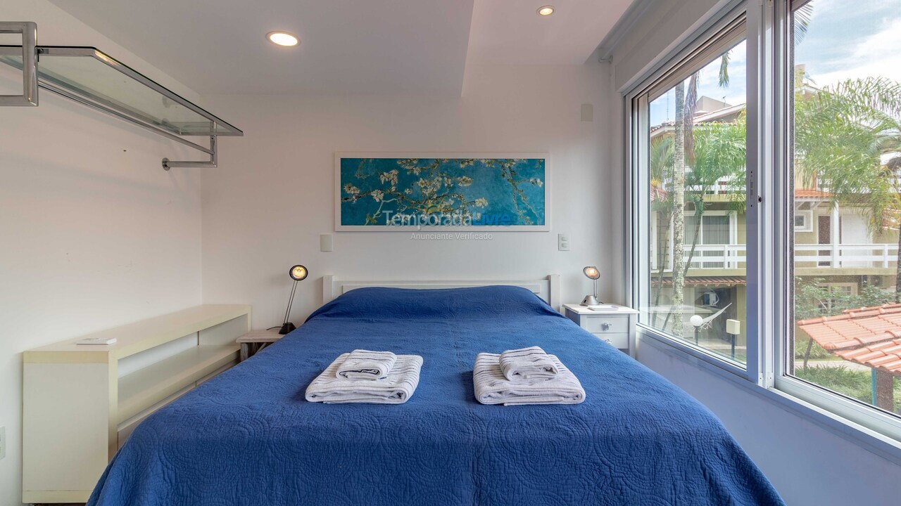 Casa para aluguel de temporada em Florianópolis (Jurere Tradicional)