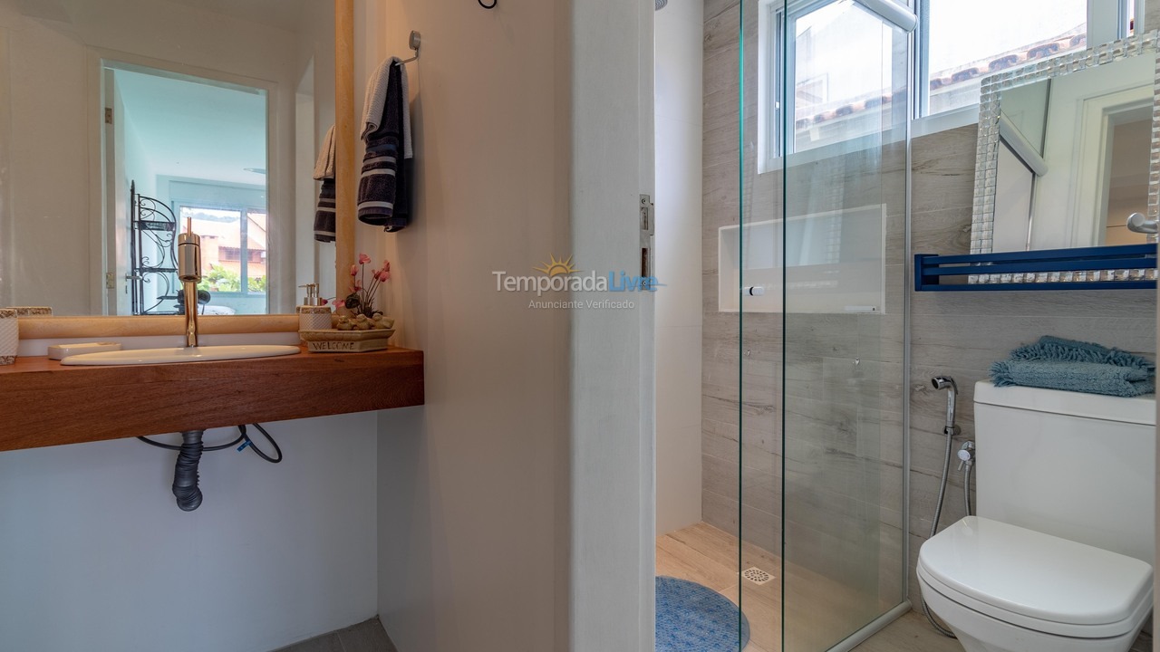 Casa para aluguel de temporada em Florianópolis (Jurere Tradicional)