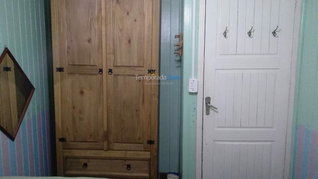 Casa para alquiler de vacaciones em Bombinhas (Praia de Quatro Ilhas)