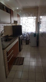 Cozinha com lavandeira ( tanquinho)