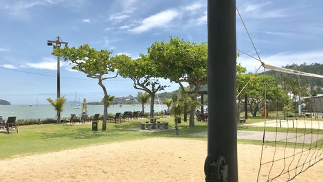 Quadras de volei e beach tenis