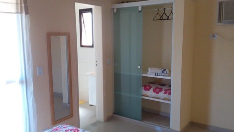 LINDO APARTAMENTO 3 SUITES 300m PRAIA ENSEADA GUARUJÁ