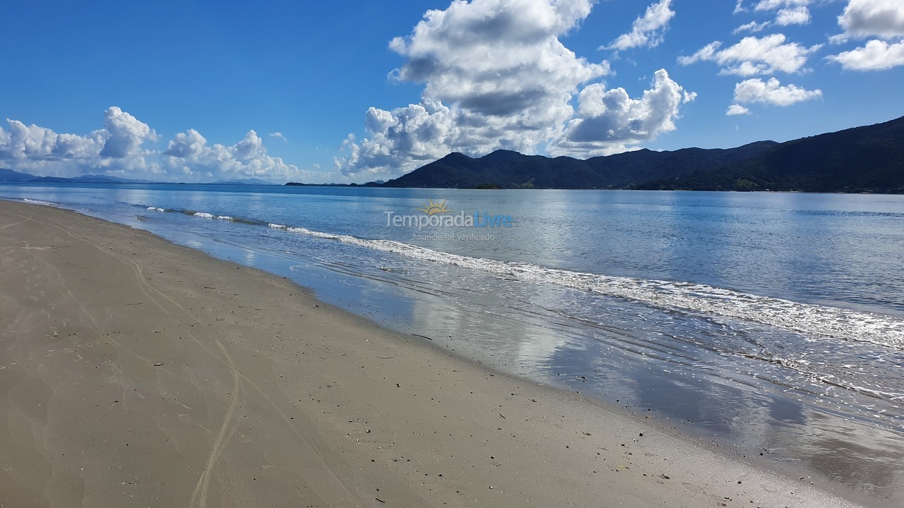 Casa para aluguel de temporada em Palhoça (Praia do Sonho)