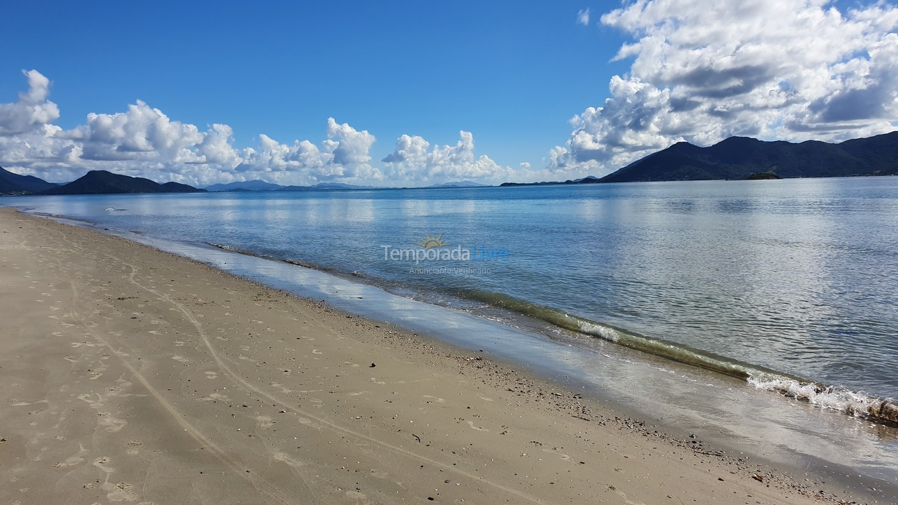 Casa para aluguel de temporada em Palhoça (Praia do Sonho)