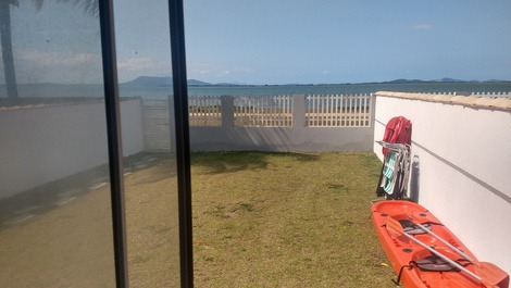 Casa na beira da Lagoa de Figueira