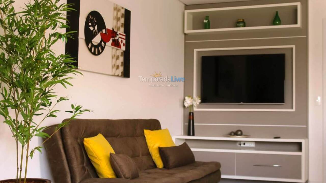 Apartamento para alquiler de vacaciones em Governador Celso Ramos (Praia de Palmas)