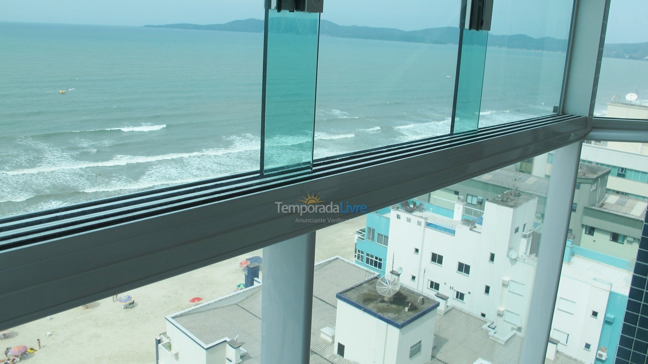 Apartamento para aluguel de temporada em Itapema (Meia Praia)