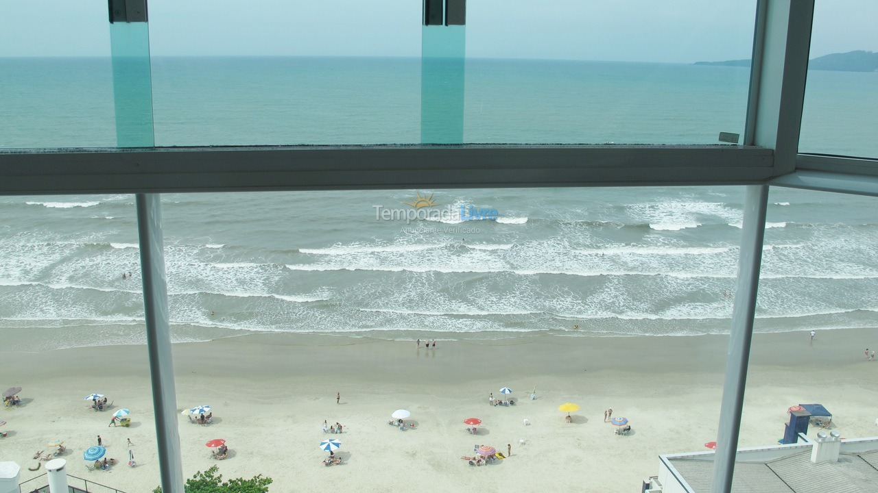 Apartamento para aluguel de temporada em Itapema (Meia Praia)