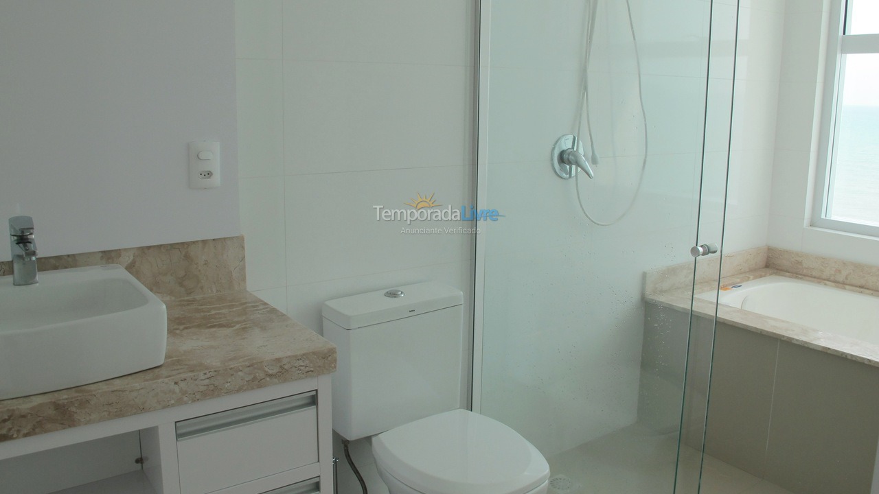 Apartamento para aluguel de temporada em Itapema (Meia Praia)