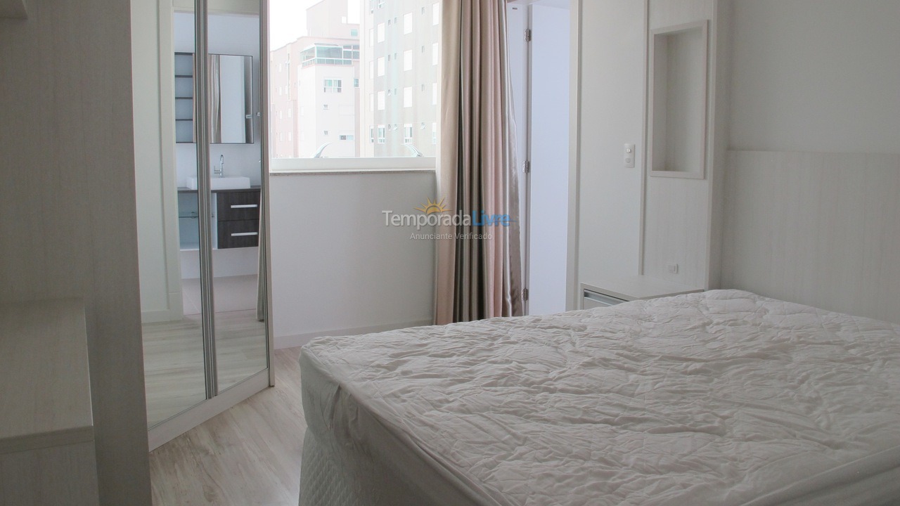 Apartamento para aluguel de temporada em Itapema (Meia Praia)