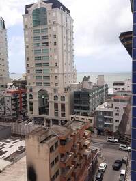 Apartamento de 03 habitaciones en el segundo bloque