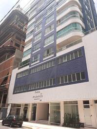 Apartamento de 03 habitaciones en el segundo bloque