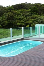 Excelente piso en alquiler de 02 habitaciones en Praia de Palmas