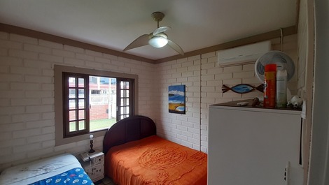 House 200 m from Praia dos Ingleses for 8 people