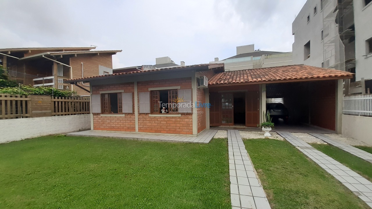 House for vacation rental in Florianopolis (Praia dos Ingleses)